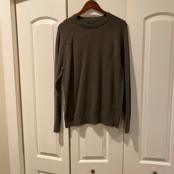 J Crew Men’s Crew Neck Sweater. - Picture 2 of 5